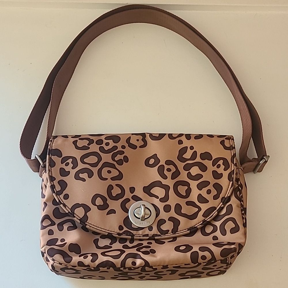 Baggallini Brown Leopard Print Bag Turnlock Adjustable Strap Crossbody Brown Tan
